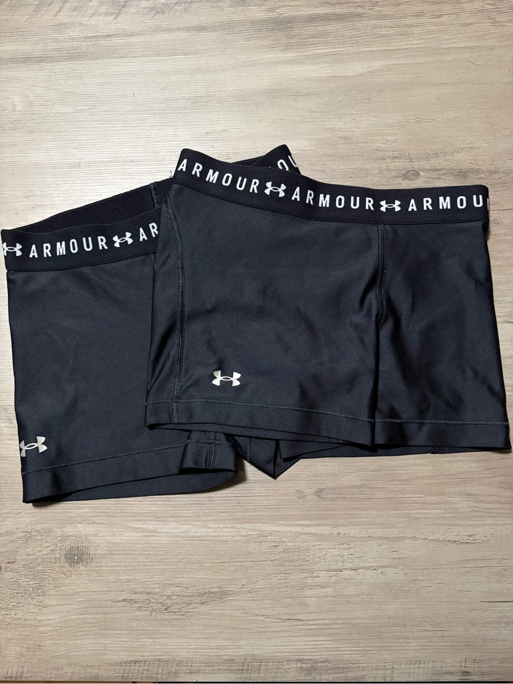 Set of 2 under Armour compression bike shorts size XS